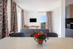 Aurora Holiday Home: Spacious Country Retreat in Cisternino - Image 2