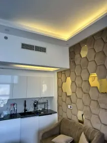Private room with pool & hot tub - Image 2