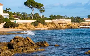 Charmant appartement de vacances avec jardin, barbecue et terrasse | Vue jardin - Image 5