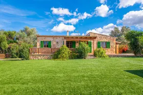 Children-friendly wonderful villa with barbeque, terrace & private pool - Image 3