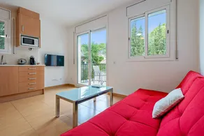 Apartment with garden & pool | Garden view - Image 5