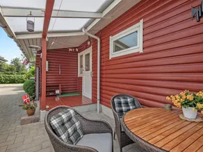 Holiday home with terrace & barbeque - Image 5
