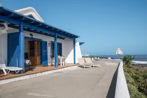 House with garden & terrace | Sea view - Image 2