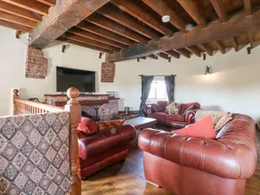 Casa rural ideal para familias con jardín - Image 2