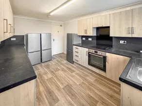 Riverside Cottage - Image 3