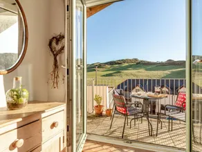 Fully equipped charming cottage with garden | Water view | Close to the beach | Pets are welcome - Image 4