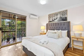 Appartamento con piscina, sauna e terrazza | Vicino Perth Town Hall | Vista sulla città - Image 2