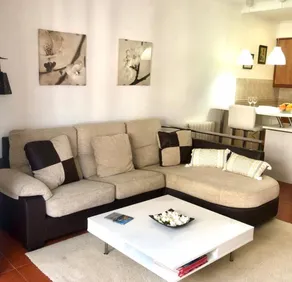 Holiday apartment with garden & hot tub - Image 3