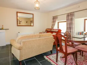 Family-friendly lovely cottage with garden | Pets are welcome - Image 3