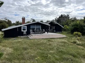 Family-friendly lovely holiday home with terrace, garden & barbeque | Sea view | Beach nearby | Dogs allowed - Image 2