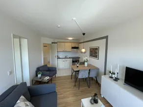 Flat with terrace & garden - Image 5