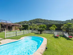 Cottage entièrement équipé avec barbecue, terrasse et jardin | Vue montagne - Image 2