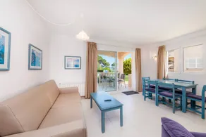Wonderful flat with garden & pool | Beach nearby - Image 4
