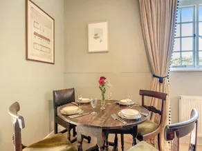 Family-oriented lovely cottage with garden | River view | Pet-friendly - Image 5