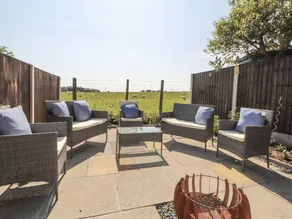 Children-friendly pleasant cottage with garden & terrace | Pets allowed - Image 4