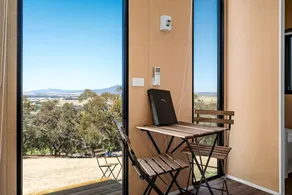 Marvelous Glamping Getaway for Two: Secluded and Tranquil Tiny House in Ararat, Victoria - Image 4