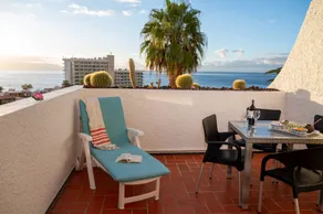 Vacation Apartment 'James Sun' with Sea View, Private Terrace and Wi-Fi - Image 4