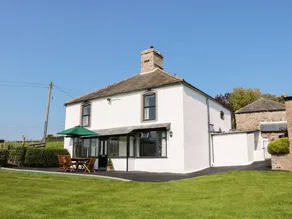 Cottage with garden | Beach view - Image 2