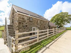Cottage with garden & jacuzzi - Image 2