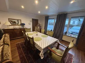 EifelRuhe 2 - Komfortable Ferienunterkunft für bis zu 10 Gäste mit 4 Schlafzimmern, großer Küche und genug Parkplätzen - ideal für Gruppen und Familien, Hunde zulässig - Image 5