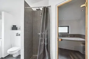 Fully equipped house with terrace, sauna & jacuzzi - Image 5