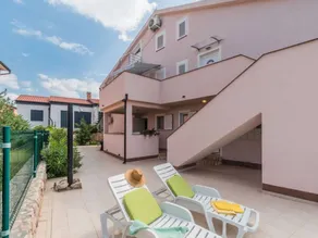 Große Wohnung in Klimno mit Möbliertem Balkon - Image 4