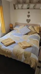 Lodge with garden | Lake view - Image 4