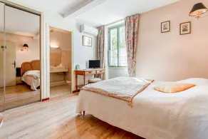 Private room with pool, terrace & garden | Garden view - Image 3
