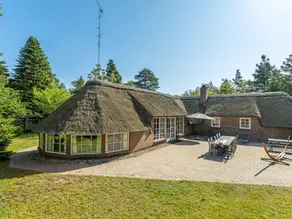 Children-friendly big house with garden, terrace & private pool | Next to the beach | Dogs allowed - Image 2