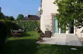 Cottage con terrazza, giardino e griglia | Vista sul giardino - Image 2