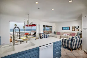Panoramic Ocean View White Sandy Beaches Community Jacuzzi - Image 5