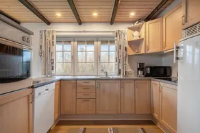 Fully equipped holiday home with barbeque & terrace | Beach nearby | Pets are welcome - Image 2