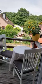 Apartamento vacacional con jardín - Image 3