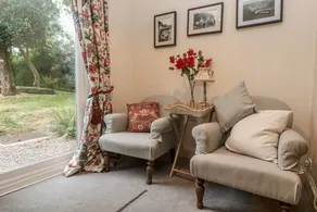 Child-friendly charming cottage with garden & terrace | Dogs allowed - Image 5