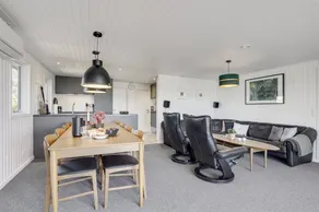 Holiday home with hot tub, sauna & terrace - Image 3
