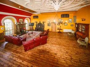 The Auction House - Image 3