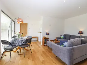 Cottage with garden | Beach view - Image 4