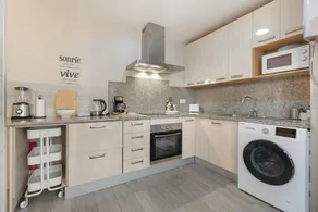 Spacious holiday apartment | Suitable for remote work - Image 5