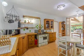 House with barbecue, terrace & private pool - Image 4