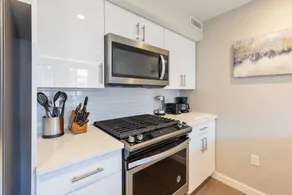Flat | Next to Faneuil Hall | Suitable for remote work - Image 4