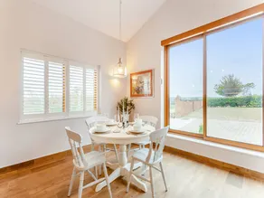 Family-friendly wonderful cottage with barbecue & garden | River view | Pet-friendly - Image 4