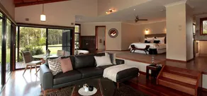 Gorgeous Hunter Valley Villa with a Spa Bath - Image 2