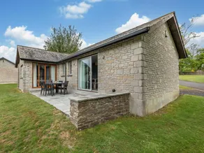 Voll ausgestattetes charmantes Ferienhaus mit Sauna, Garten und Pool | Haustierfreundlich - Image 3