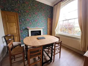 Wonderful holiday home with terrace & garden | Next to National Railway Museum | Pets allowed - Image 3