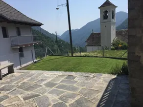 Apartment with terrace & garden | Mountain view - Image 3