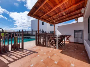 Fully equipped big house with garden, pool & barbecue - Image 5