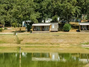 Mobile home with terrace, pool & BBQ - Image 4