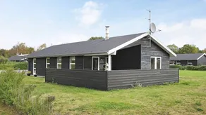 Beautiful house with terrace, barbecue & hot tub - Image 3