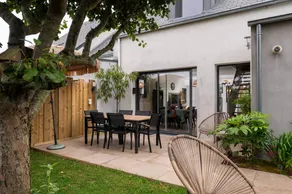 Holiday Home 'Upton 2 - Arradon Golfe Du Morbihan' with Private Terrace, Garden & Wi-Fi - Image 2