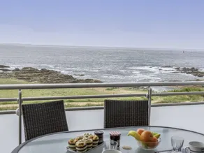 Appartement entièrement équipé avec jardin | Vue mer | Proche de la plage - Image 3